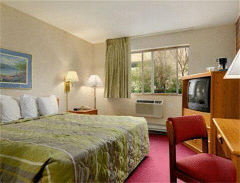 Super 8 Milwaukee West Hotell Wauwatosa Rum bild
